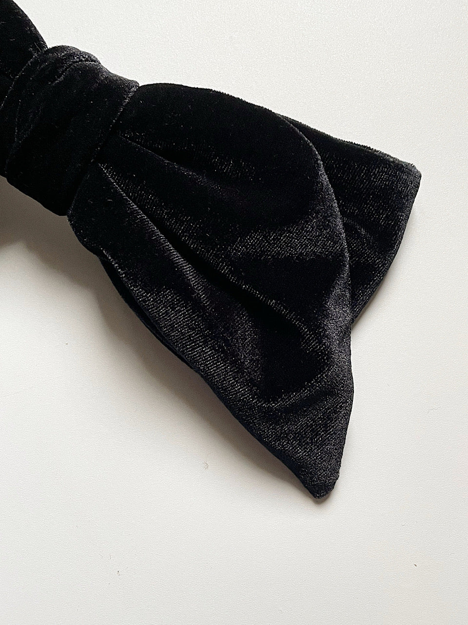 Vintage Velvet Big Ribbon Barrette [Black]