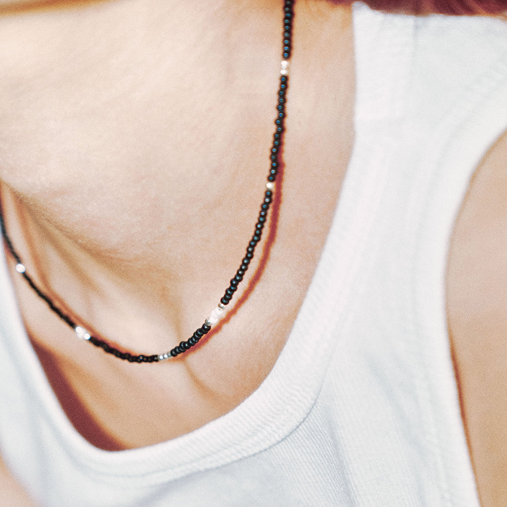 LOVE SKINNY BEADS NECKLACE BLACK