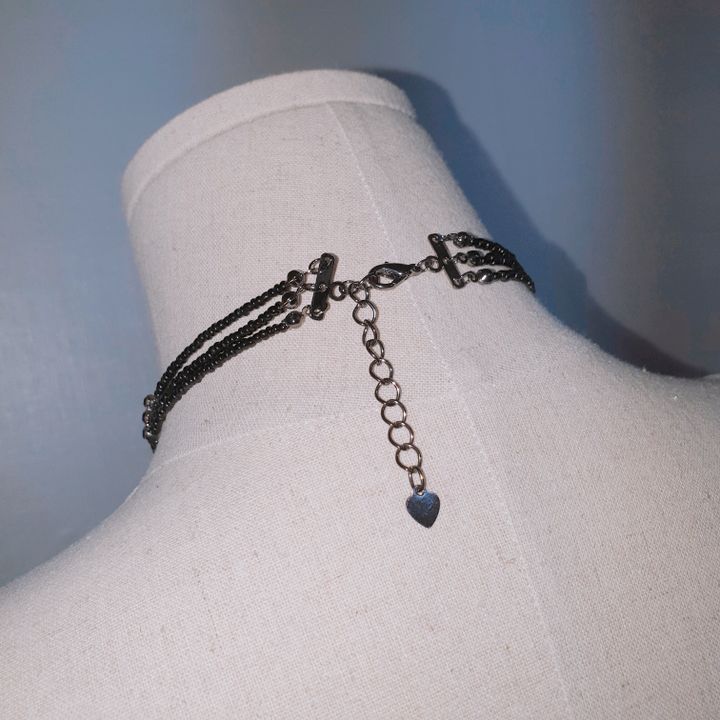 Isabel blue black choker