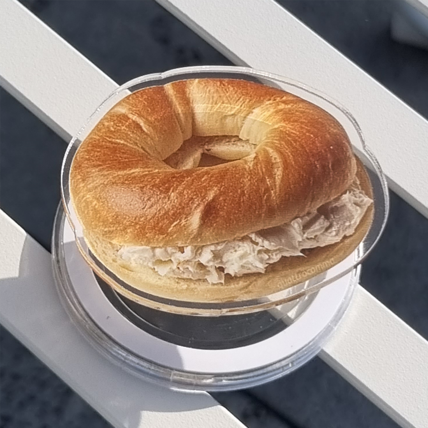 cream bagel magsafe smart tok