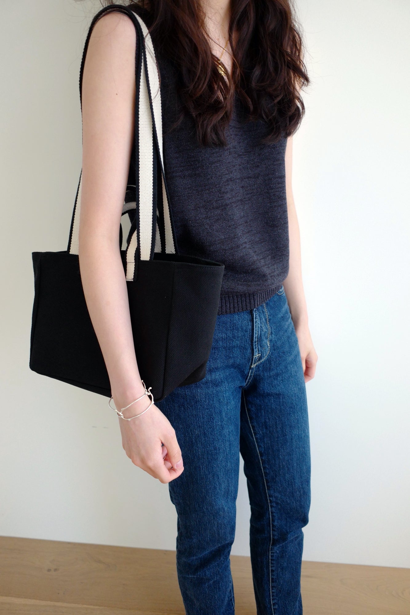 Mini Two-tone Strap Bag (Black)