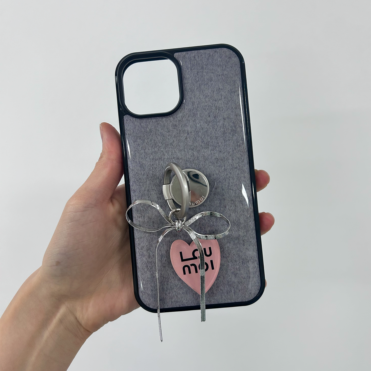 Present series KNIT LOVE : grey phonecase ( only case, not including ring tok) 