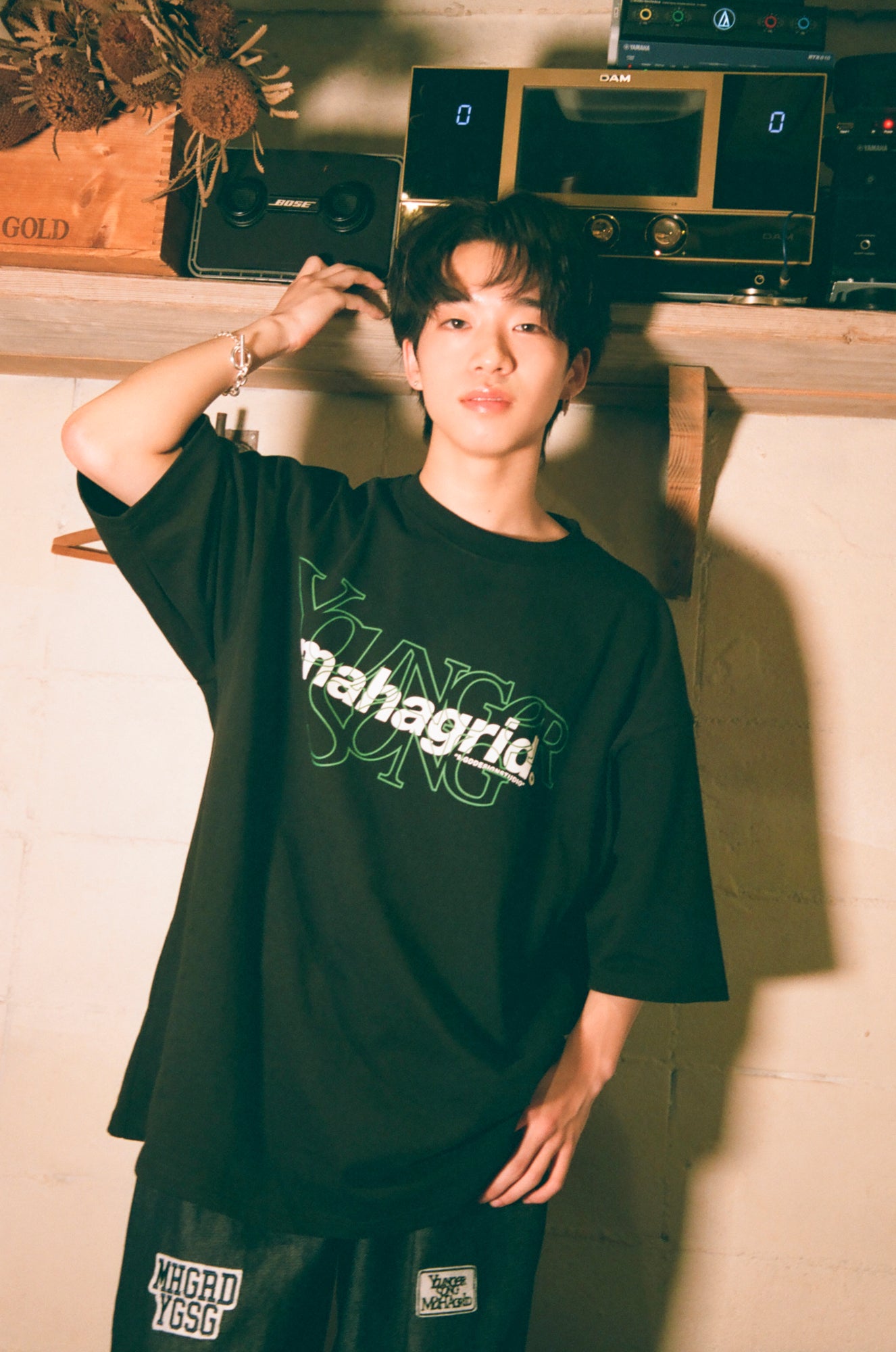 L】ヤンガーソング youngersong ロゴ 長袖Tシャツ ロンＴ 品多く 3360