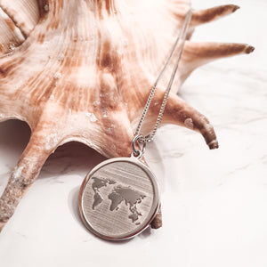 Terra Silver carte du Monde Necklace | World map Necklace | Silver jewellery | Silver Necklace  | Dorsya