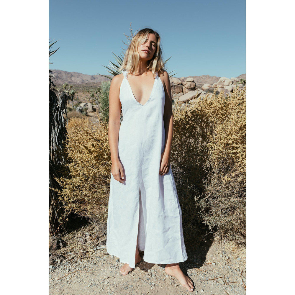 https://cdn.shopify.com/s/files/1/0066/3008/0571/products/aequemcom-shop-womens-ethical-fashion-womens-sustainable-fashion-sustainable-organic-linen-white-bora-bora-summer-dress-ethical-dresses-a-perfect-nomad-one-size-2_1000x.jpg