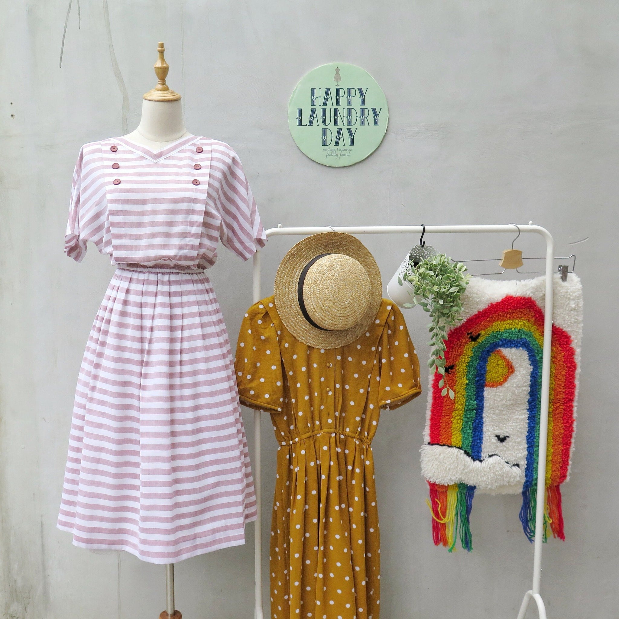 Happy Laundry Day Vintage - A vintage clothing and accessories shop