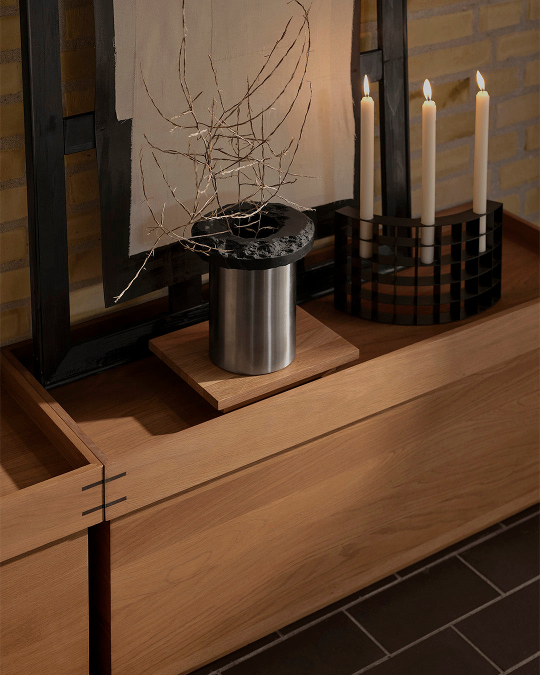 KristinaDamStudio-2025-Japanese-Tray-Table-M-Rock-Vase-Capital-Podium.jpg__PID:9a29bd40-9d41-42d0-915a-2e6a67162a38