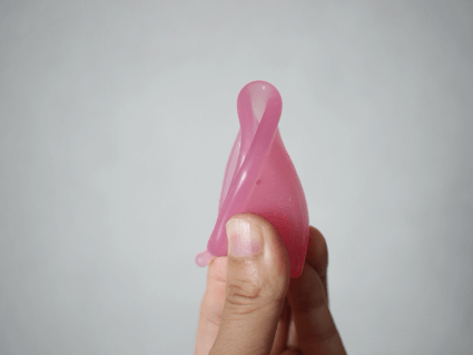menstrual-cup-fold-1