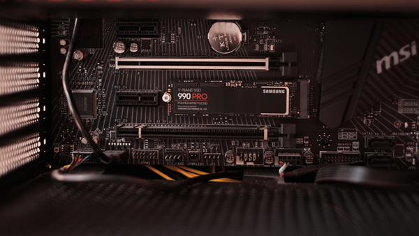 Insert the ssd in the motherboard