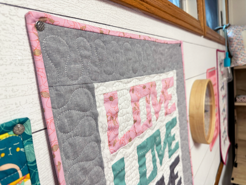 hang quilt with tacks