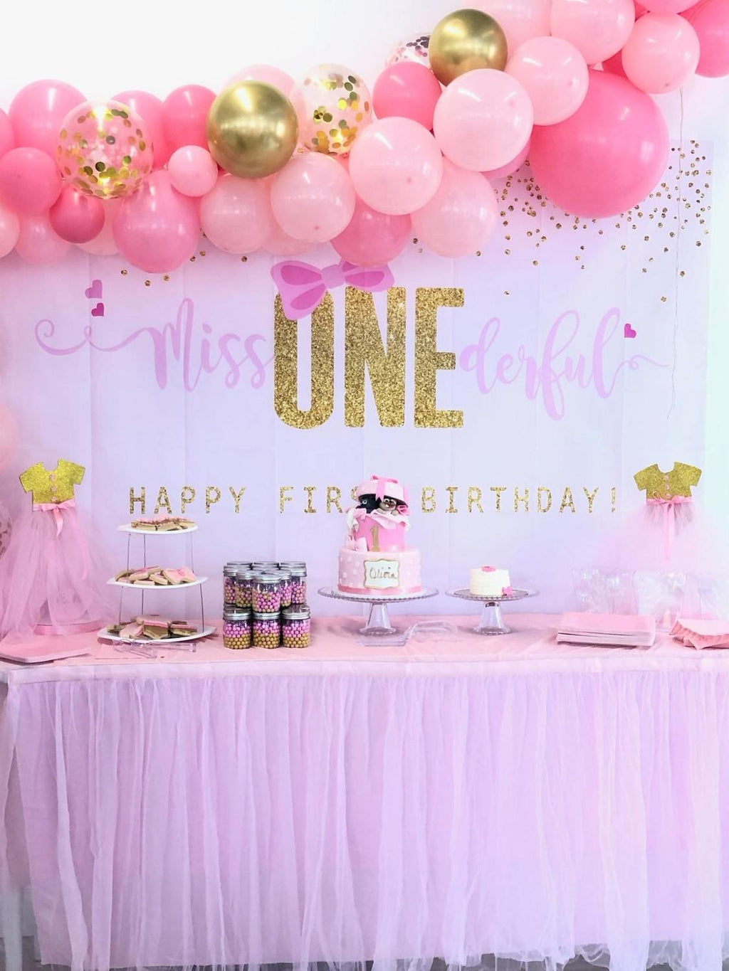 Girls 1st Birthday Backdrop Pink Bow and Gold Dot Background Girls Bir –  dreamybackdrop