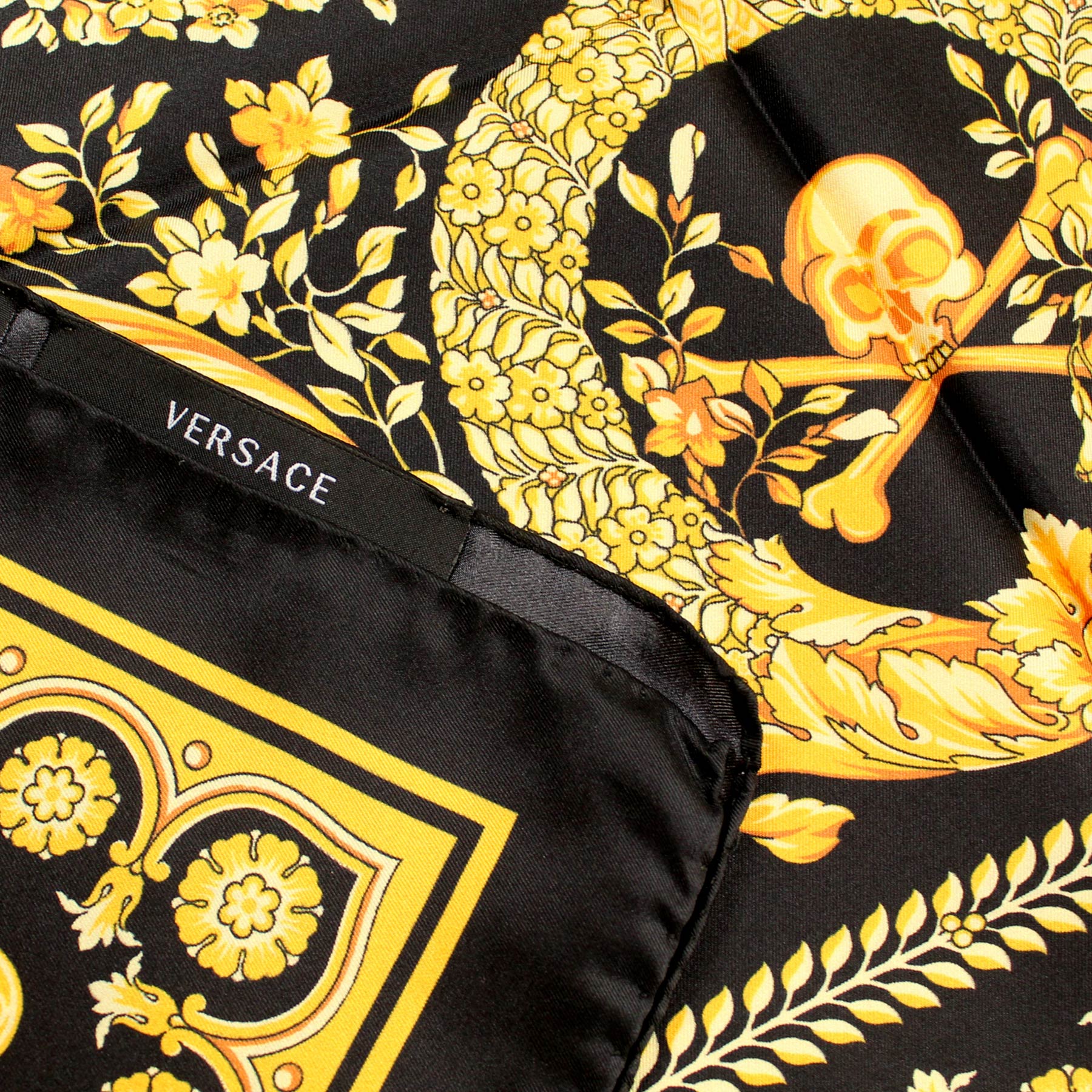 versace scarf