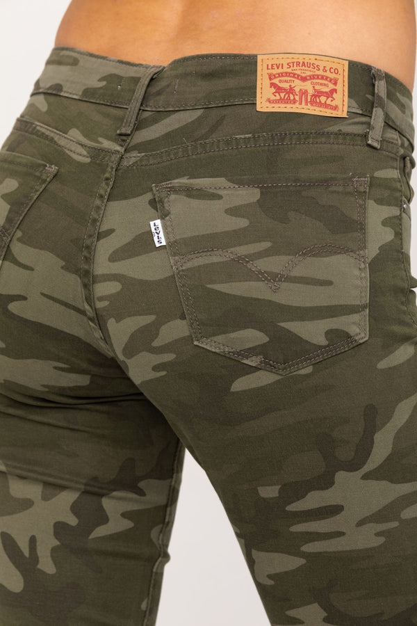 camouflage levi jeans