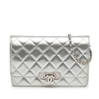 Chanel Patent Leather Stripe Classic Jumbo Double Flap Bag (SHF-xHciHb –  LuxeDH