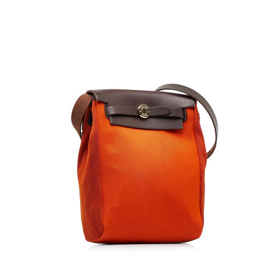 Hermes Trim Duo Leather Crossbody Bag (SHG-KZI78u) – LuxeDH