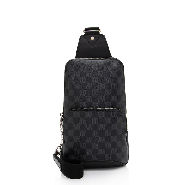 Louis Vuitton Damier Graphite District MM Messenger Bag (SHF-17183