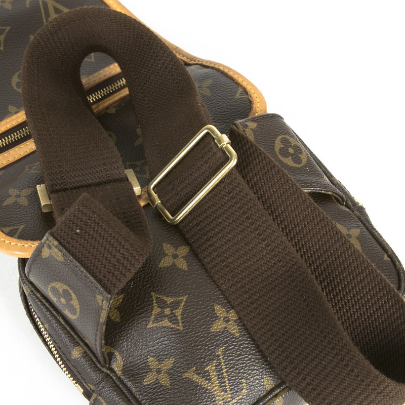 Louis Vuitton Bosphore Bum Bag Monogram (Authentic Pre Owned) – LuxeDH