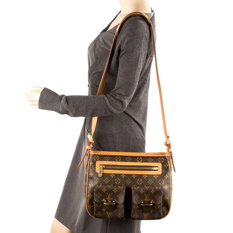 Louis Vuitton Monogram Hudson GM Bag (Pre Owned) – LuxeDH