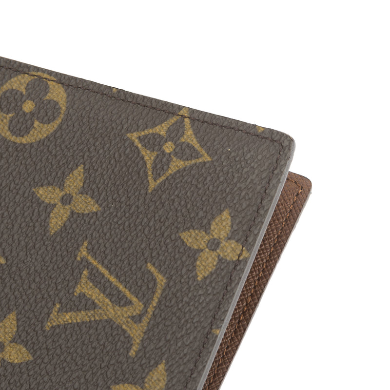 Louis Vuitton Monogram Passport Cover (Pre Owned) – LuxeDH