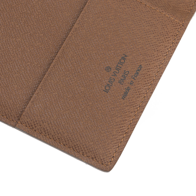 Louis Vuitton Monogram Passport Cover (Pre Owned) – LuxeDH