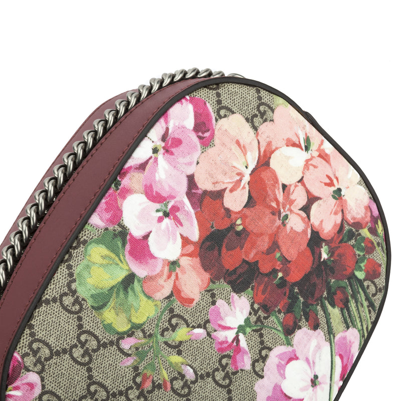 gucci blooms gg supreme mini chain bag