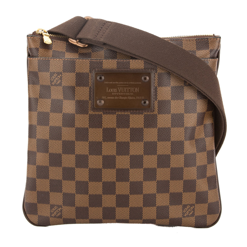 Louis Vuitton Damier Ebene Brooklyn Pochette Plate Bag (Pre Owned) – LuxeDH