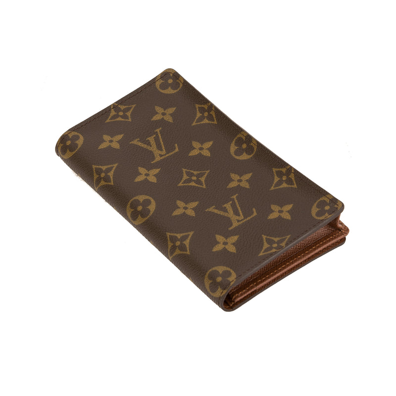 Louis Vuitton Monogram Canvas Porte-Cartes Checkbook Wallet (Pre Owned – LuxeDH