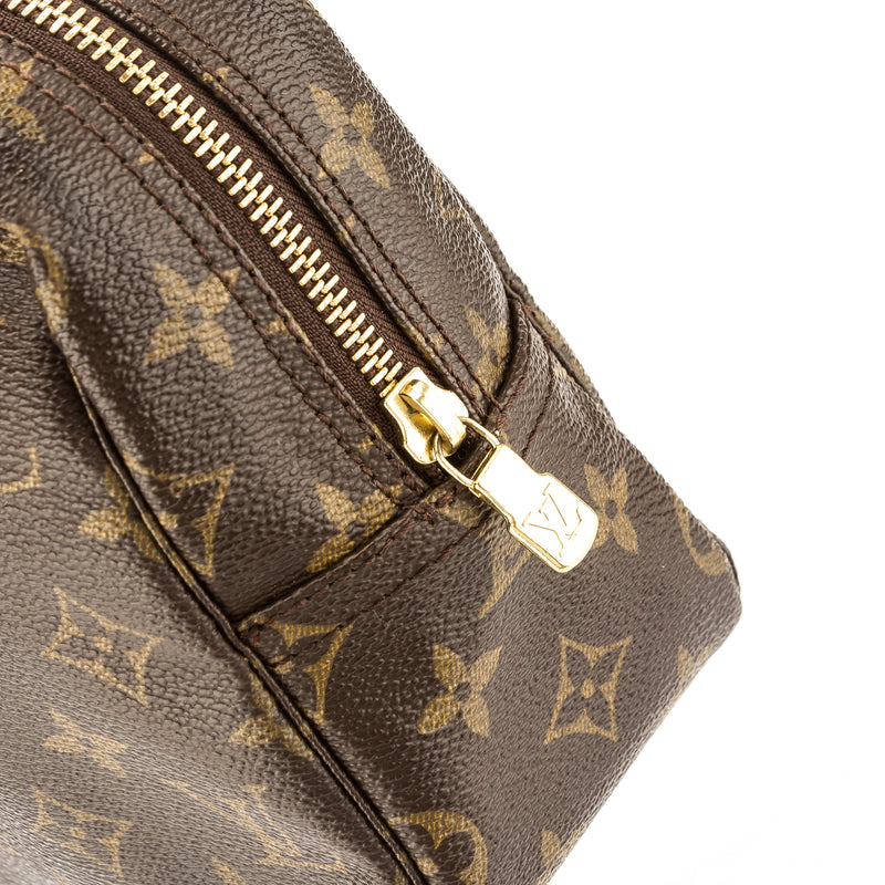 Louis Vuitton Monogram Canvas Toiletry Pouch 26 Bag (Pre Owned) – LuxeDH