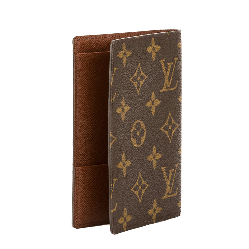 Louis Vuitton Monogram Canvas Passport Cover (Pre Owned) – LuxeDH