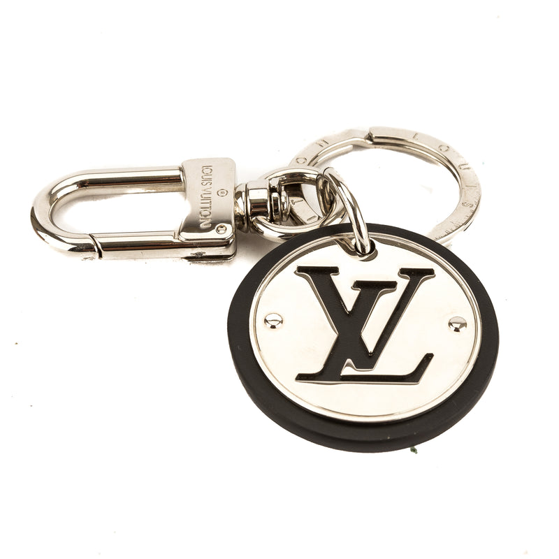 Louis Vuitton Silver Metal LV Cut Circle Key Holder (Pre Owned) – LuxeDH