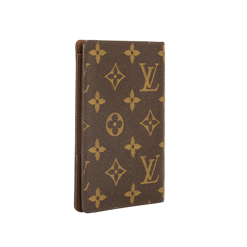 Louis Vuitton Monogram Canvas Passport Cover (Pre Owned) – LuxeDH