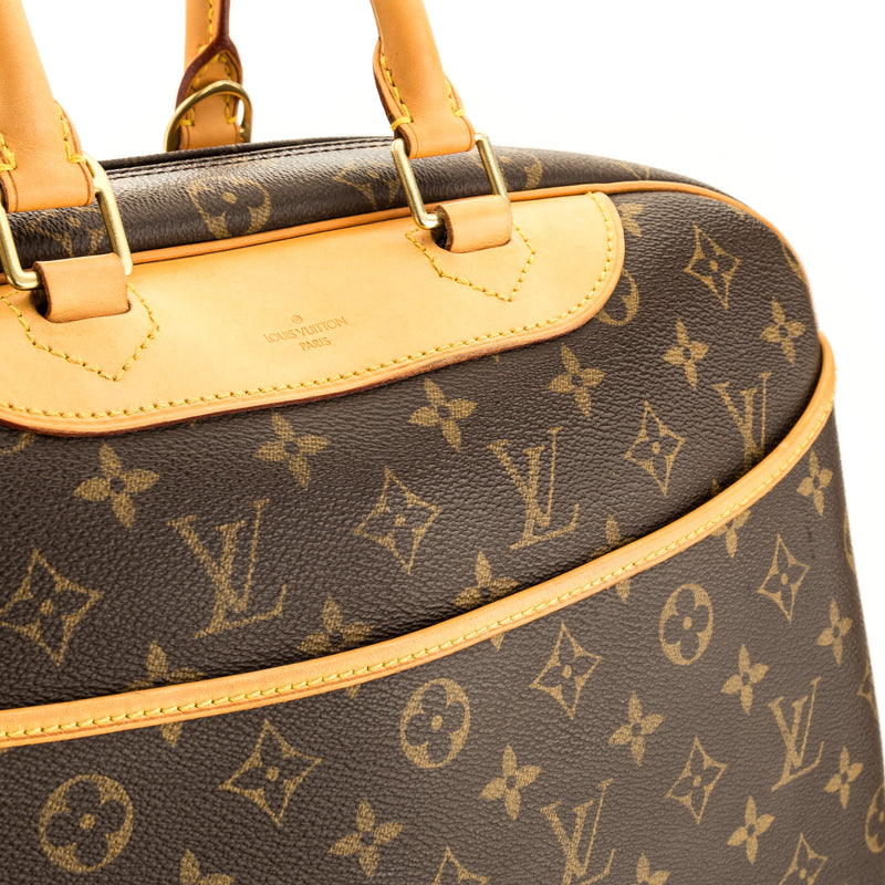 where are date code on louis vuitton deauville