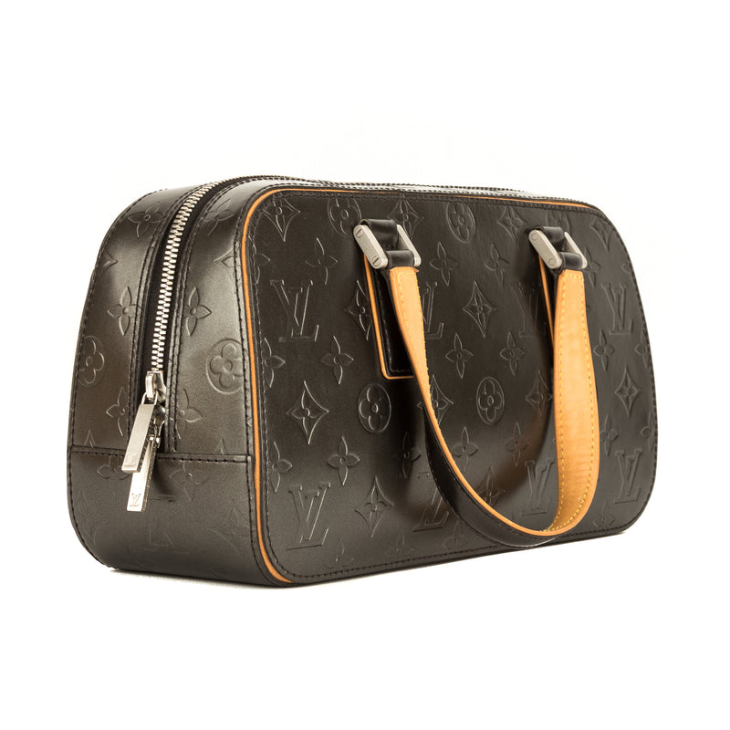 Louis Vuitton Noir Mat Monogram Leather Shelton Bag (4042015) – LuxeDH