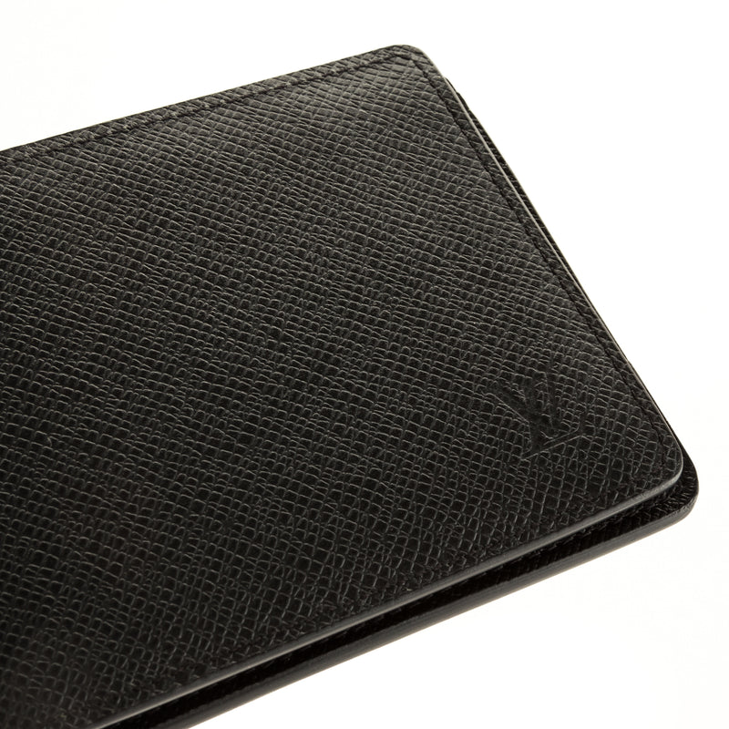 Louis Vuitton Black Taiga Multiple Wallet (4070012) – LuxeDH