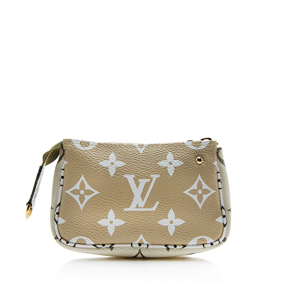 Louis Vuitton Khaki Green/White Monogram Giant Canvas Micro Pochette Bag -  Yoogi's Closet