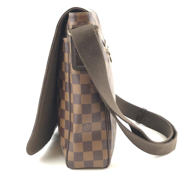 Louis Vuitton District Flap Rare Cross Shoulder Strap Brown Ébène Canvas Messenger Bag – LuxeDH