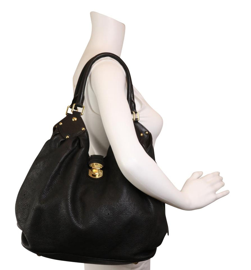 Louis Vuitton L Black Mahina Leather Hobo Bag – LuxeDH