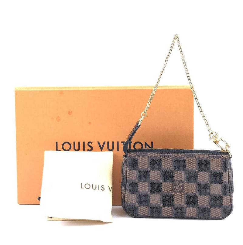 louis vuitton black clutch with gold chain