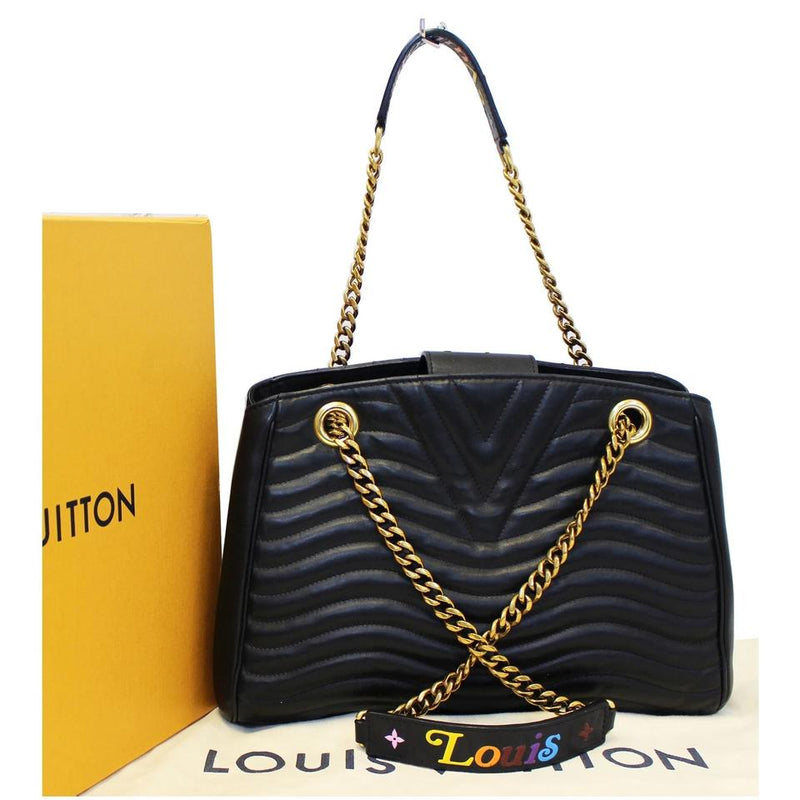Louis Vuitton Wave Chain Tote Black Leather Shoulder Bag – LuxeDH