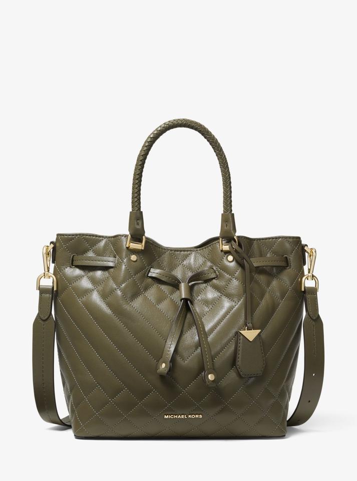 michael kors blakely medium quilted leather bucket bag