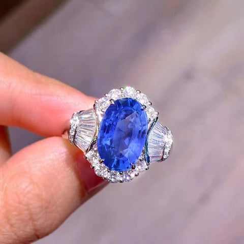 Cornflower Blue Unheated Sapphire and Diamonds Ring