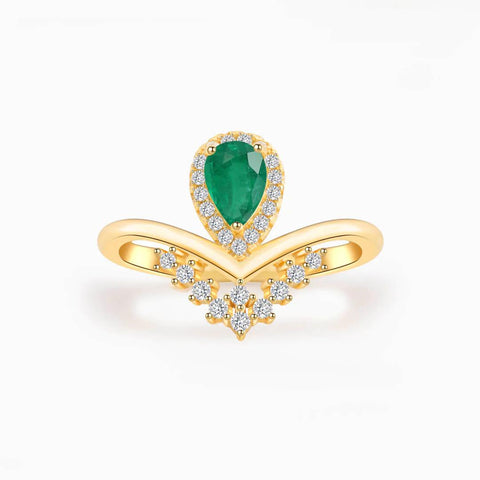 Majestic Emerald Promise Ring