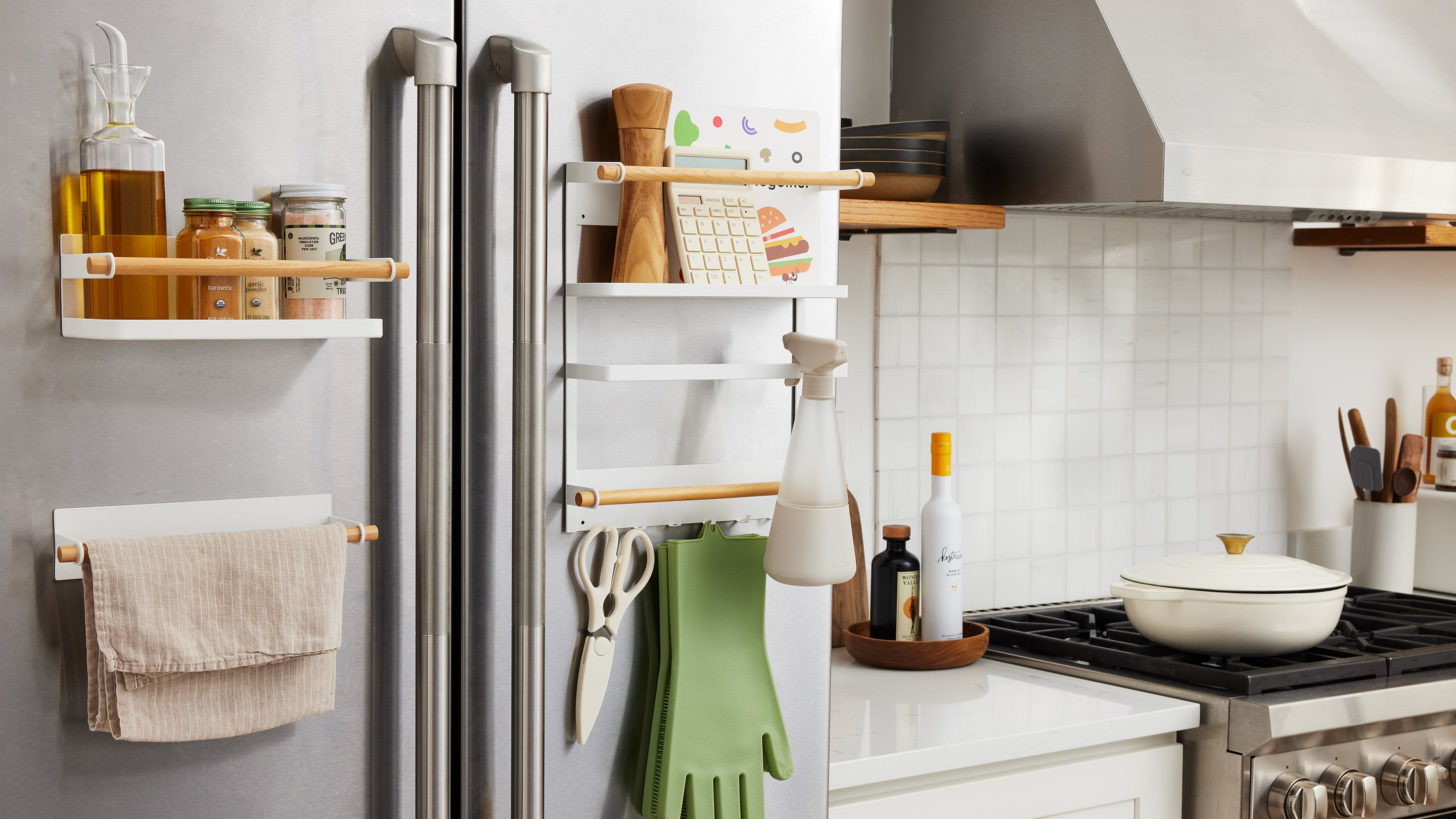 Kitchen Details: Out-of-Sight Paper Towel Holder