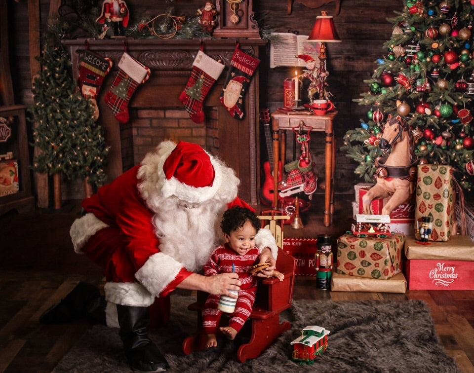 Film Santa In Your Living Room