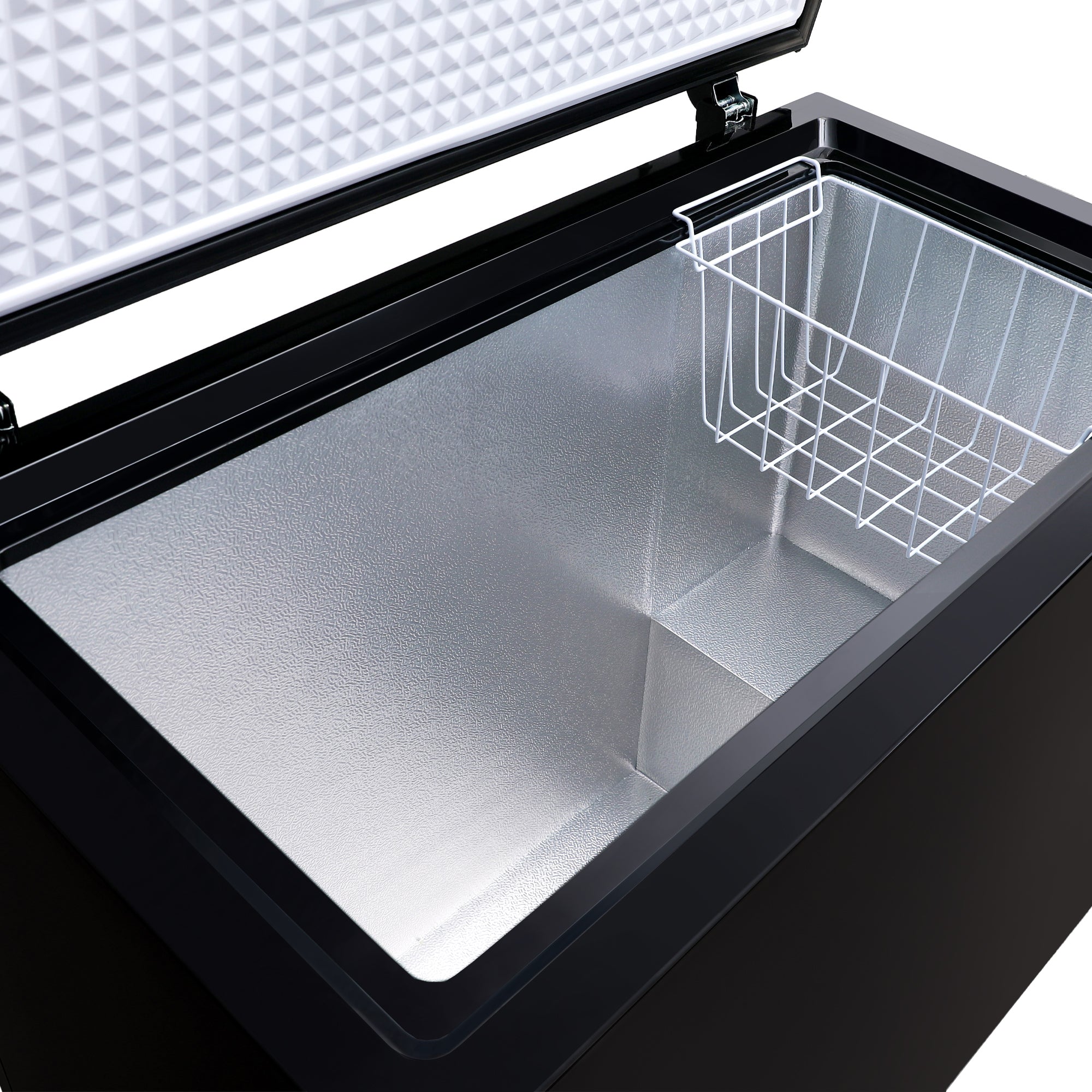 NewAir 7.0 Cu. Ft. Compact Chest Freezer in Black – Newair