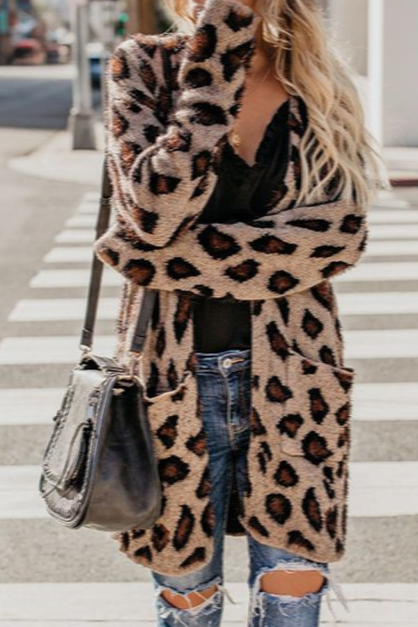 collarless flap pocket leopard printed outerwear