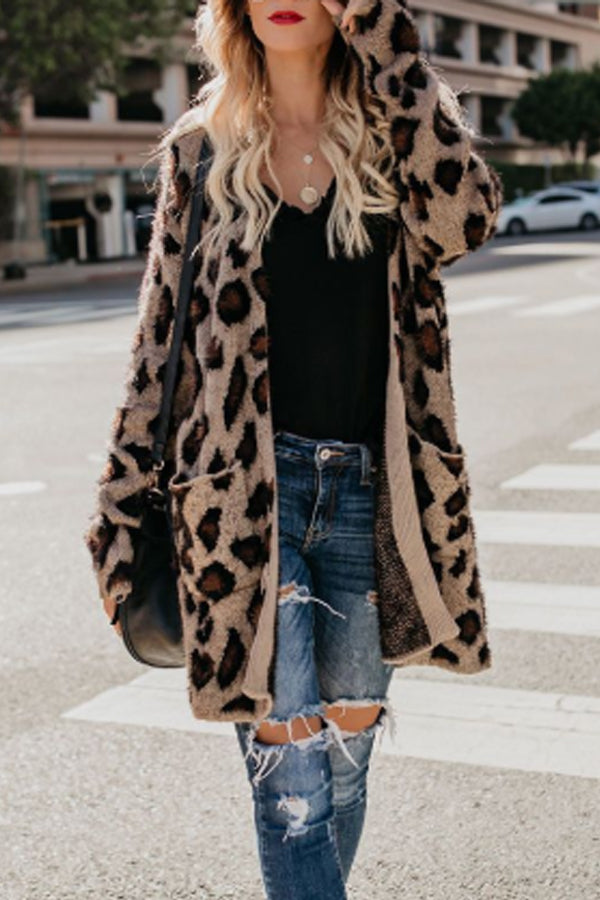 Collarless Flap Pocket Leopard Printed Outerwear