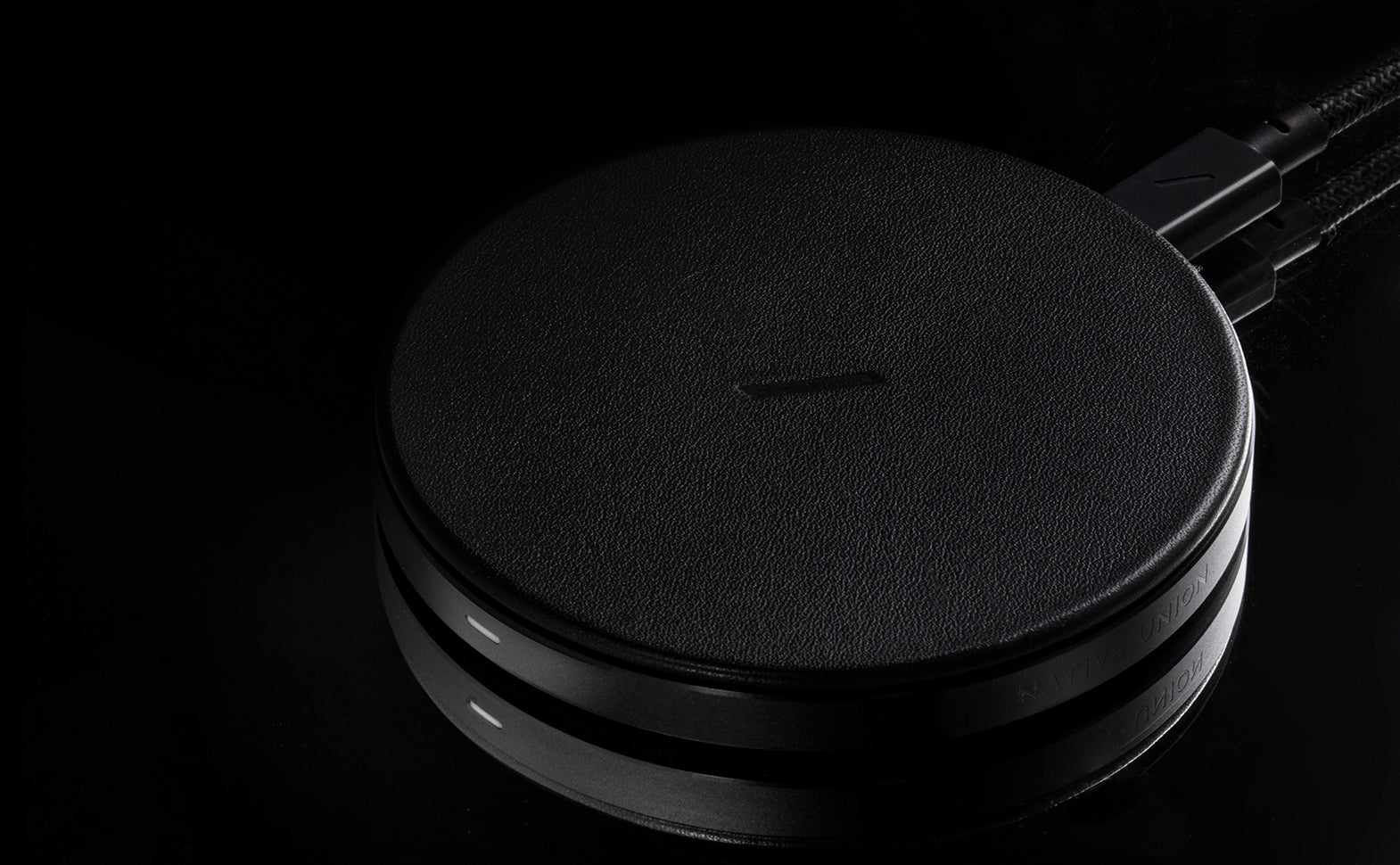 Native Union Classic Leather Collection - Our Drop Classic Leather Wireless Charger