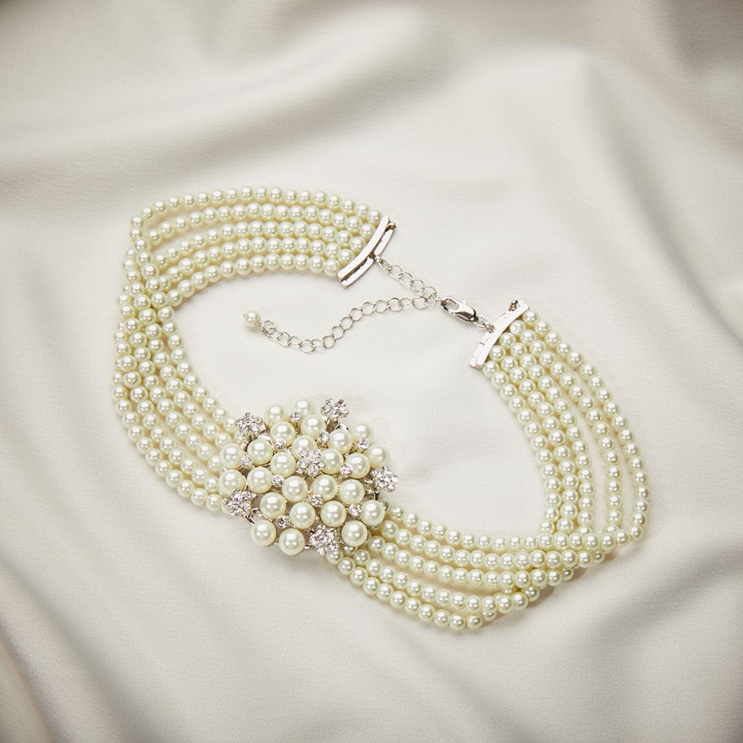 breakfast at tiffany's pearl necklace