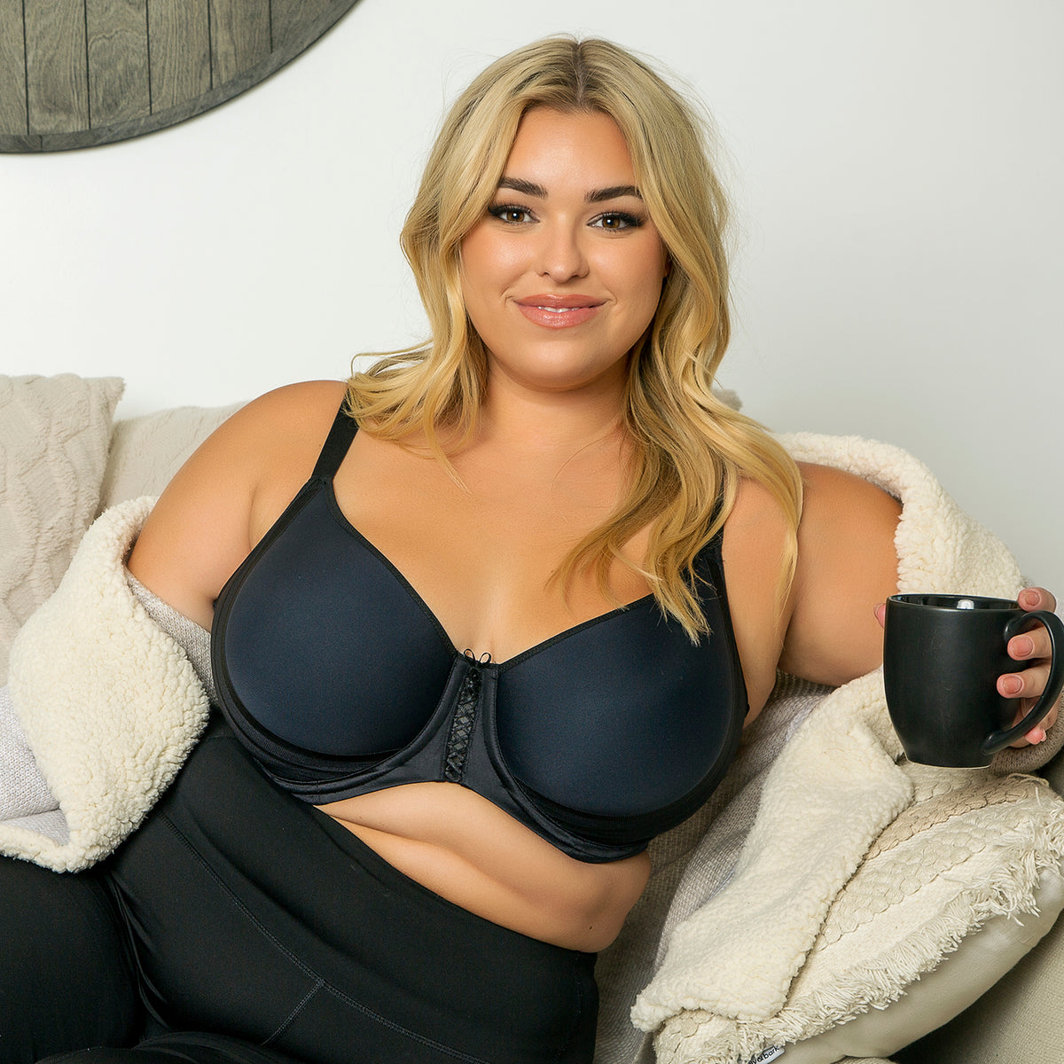 Parfait by Affinitas Marrianne Black and Silver Non-Padded Underwired Bra  P5152, Black and Silver, 30FF US : Parfait by Affinitas: :  Fashion